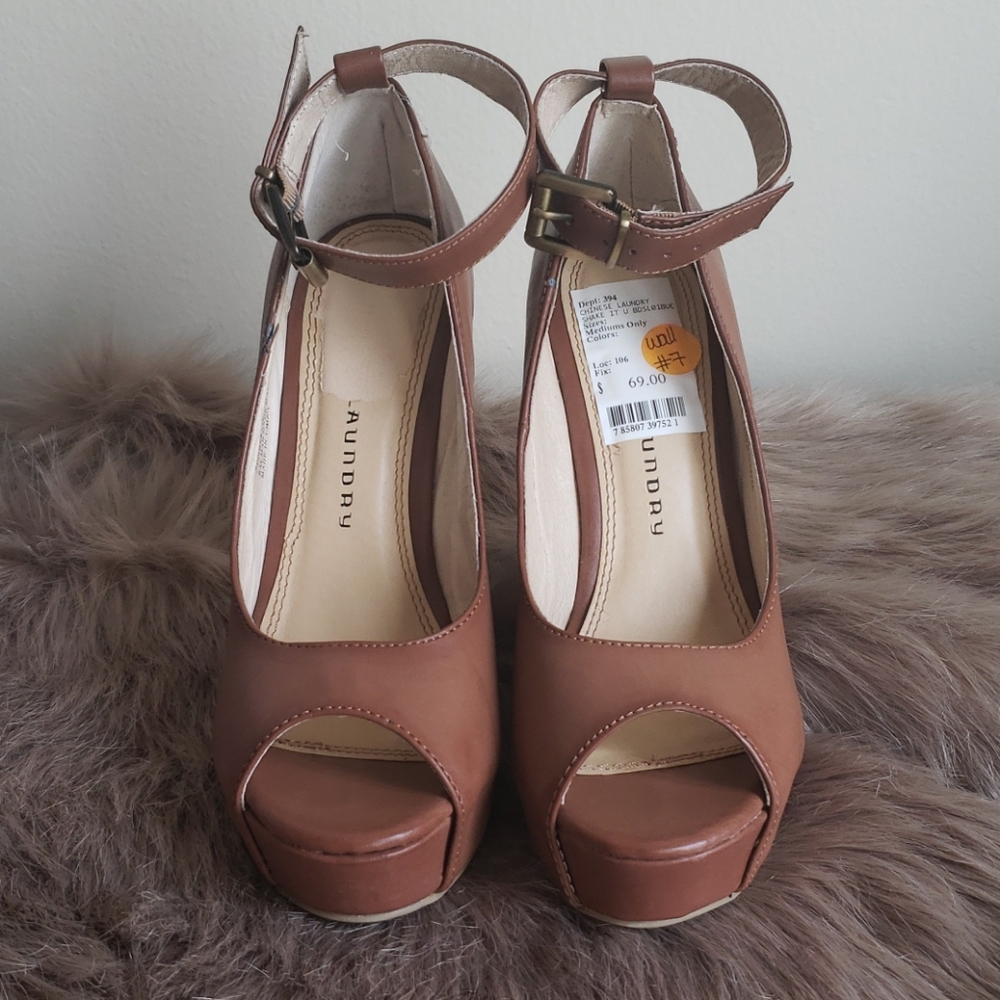 Chinese Laundry Shake It Up Open Toe Pump